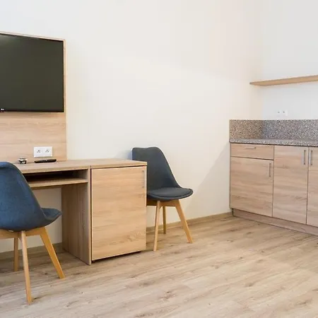 בית הארחה Old School *