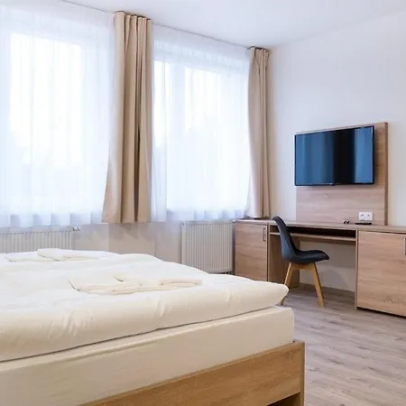 Old School בית הארחה